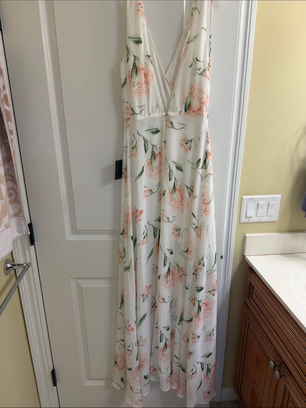 Lulu's Dress - Picture 4 of 4